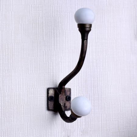 Solid White Iron Hooks-EHG-44